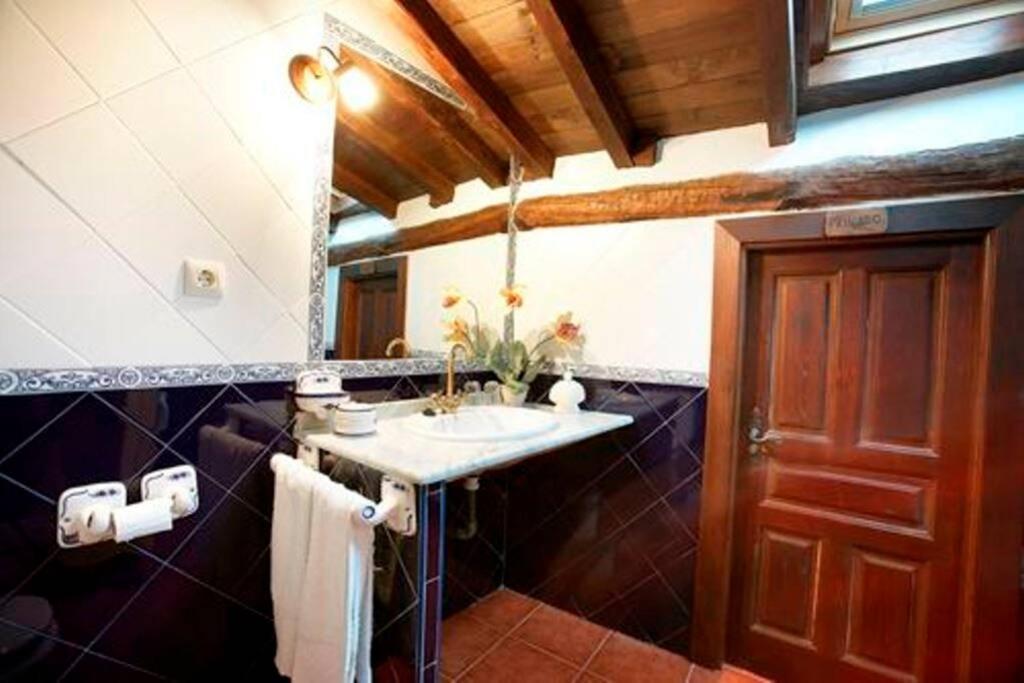 Casa Rural Los Portales Valle Del Jerte คาเบซุเอลา เดล วาลล์ ภายนอก รูปภาพ